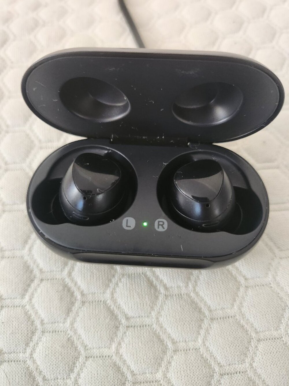 Samsung Galaxy Buds OF79 Wireless Earbuds with Charging Case Black
